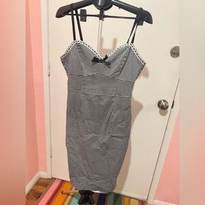 Micheline Pitt x Unique Vintage Wiggle - XL